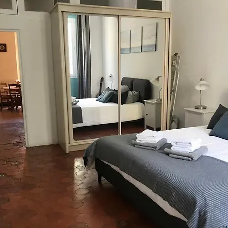 Apartment Charming In The Heart Of Ajaccio *