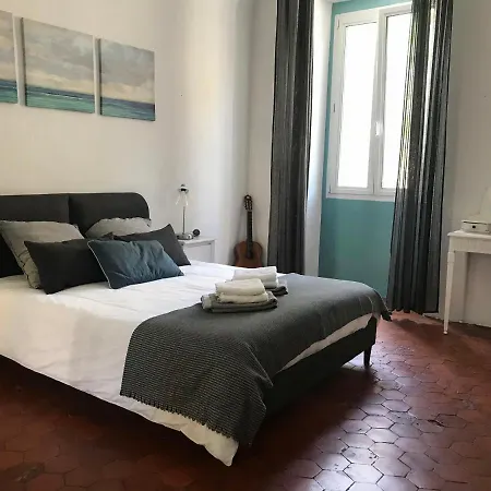 Apartment Charming In The Heart Of Ajaccio *